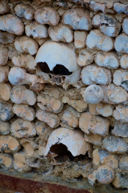 Capela Dos Ossos-Knochenkapelle